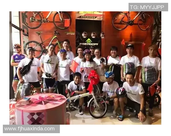 足球明星齐聚一堂合影留念展现风采与魅力的帅气瞬间